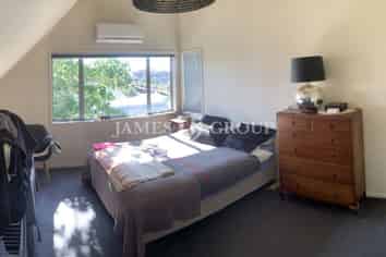 RARE LIVE/WORK OR OFFICE OPPORTUNITY COLLEGE HILL