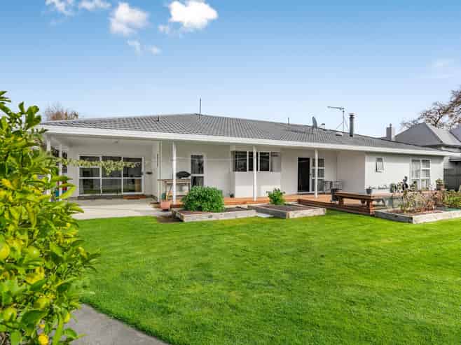 15 Wood Street, Greytown