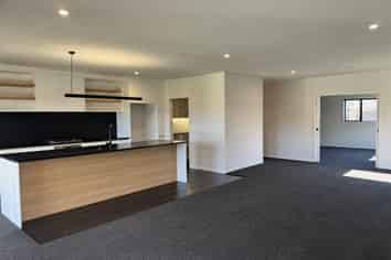 44 Sardinia Grove, Fitzherbert