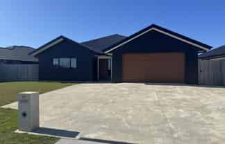 44 Sardinia Grove, Fitzherbert