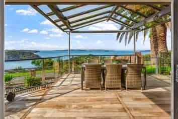 5 Kotare Place, Sandspit