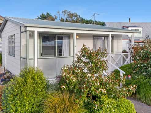 4 Schwass Lane, Brightwater