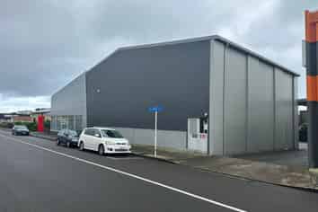High Profile Warehouse/Showroom