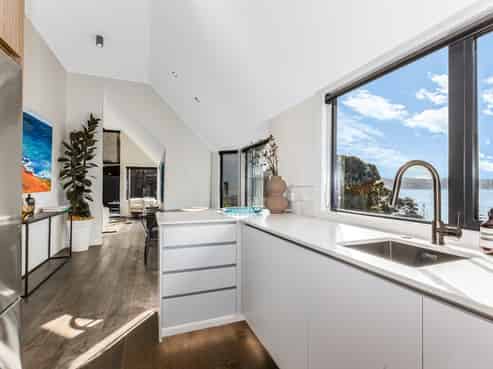 28 Hay Street, Oriental Bay