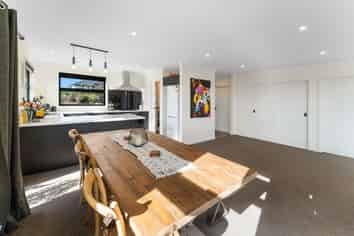 40 Katania Heights, Brightwater