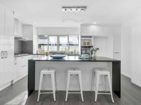 2 Lockington Avenue, Henderson