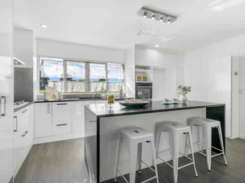 2 Lockington Avenue, Henderson
