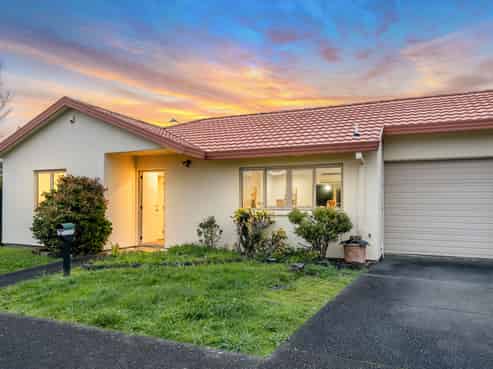2 Lockington Avenue, Henderson