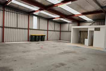 HIGH-STUD WAREHOUSE WITH OFFICE AND LIVING
