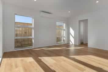 206A & B Manly Street, PARAPARAUMU BEACH