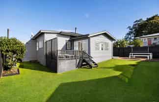 8A Youngs Road, Papakura