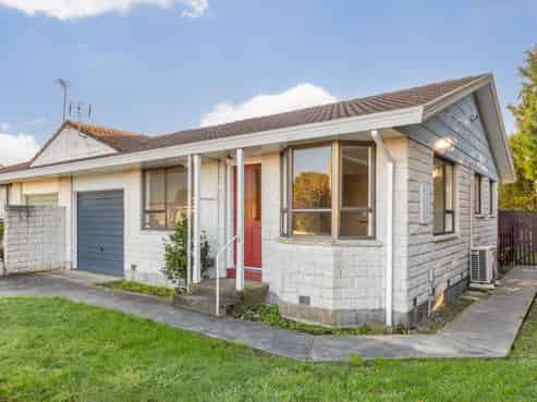 2/5 Quinton Place, Bishopdale