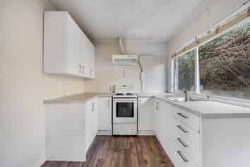 2/17 Emirau Place, Glenfield
