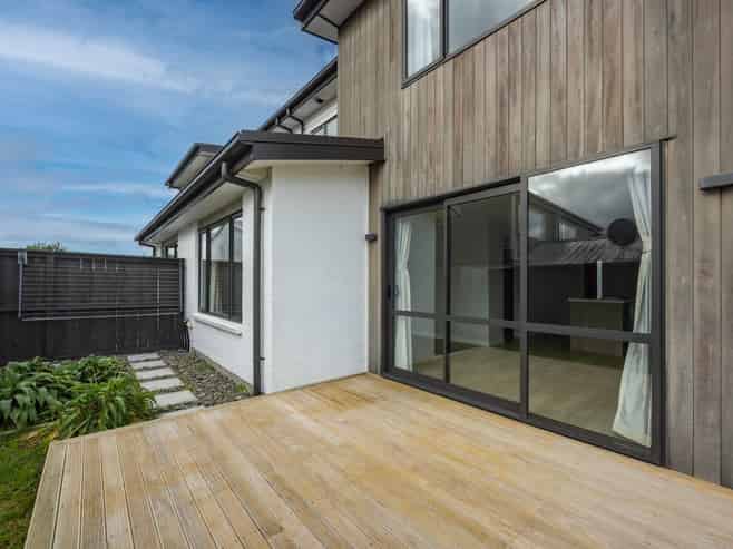 6 Henry Lloyd Place, Millwater