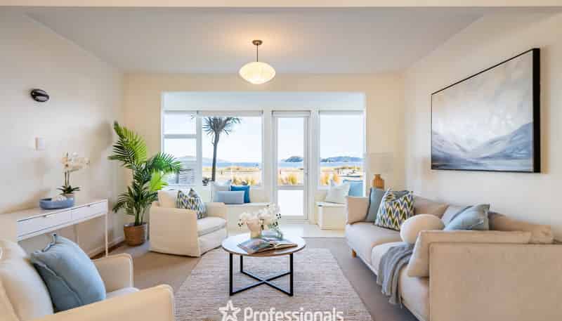 2/1 Aurora Street, Petone