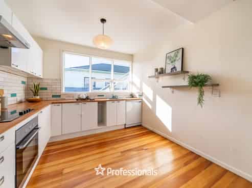 2/1 Aurora Street, Petone