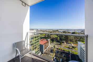 1410/17 Amersham Way, Manukau