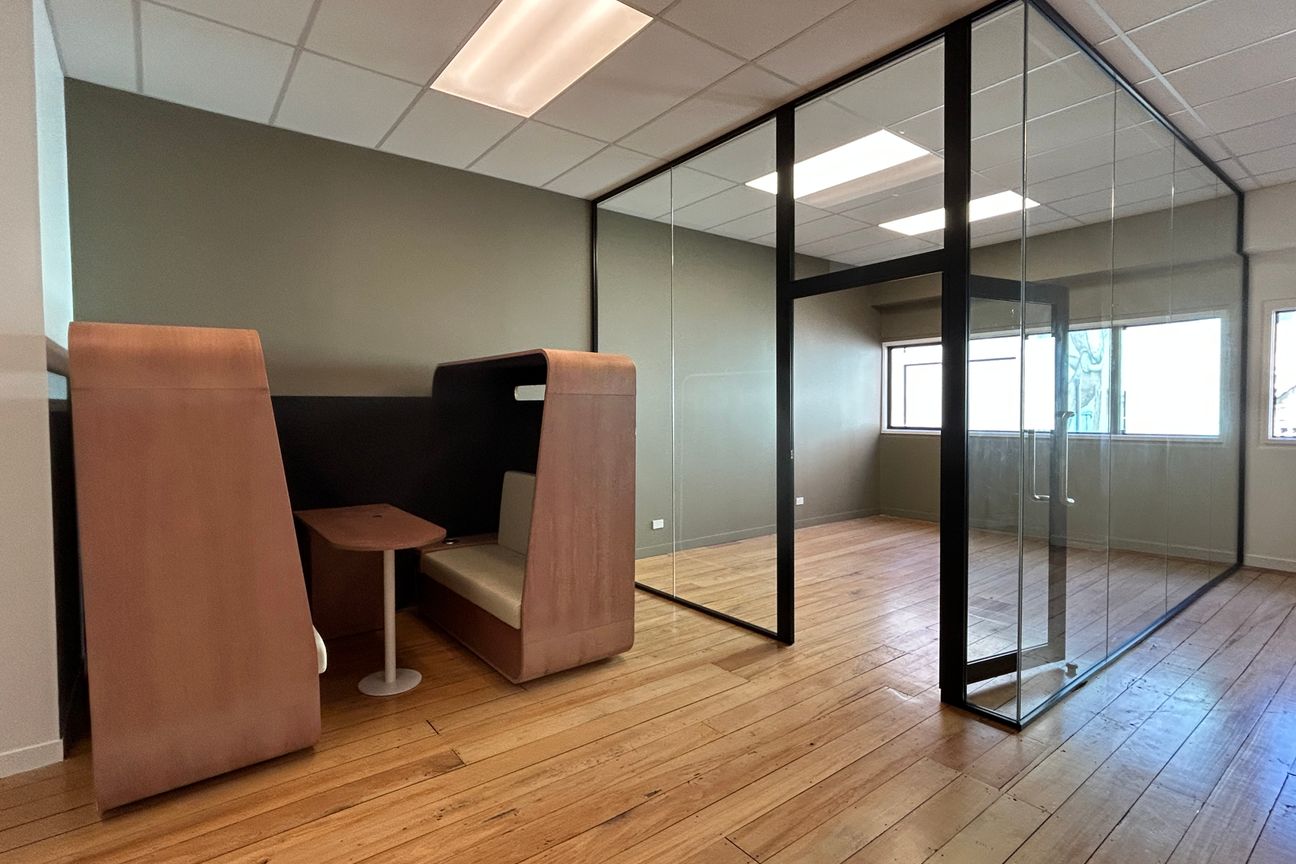 Stylish Office Suite in Character Building - Ansicht 4