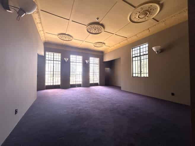 Grandeur in the West End