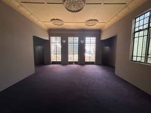 Grandeur in the West End