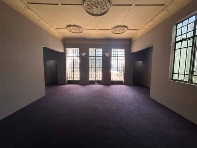 Grandeur in the West End