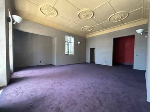 Grandeur in the West End