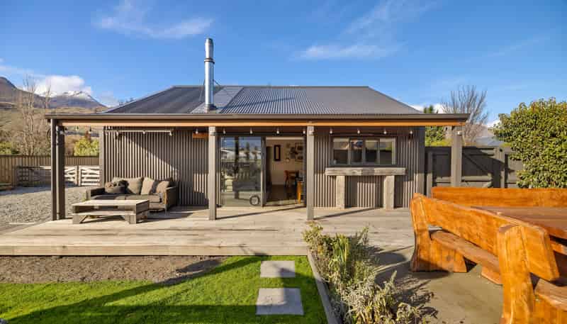 16 Lochburn Avenue, Glenorchy