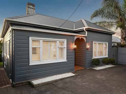 15 Albert Road, Devonport