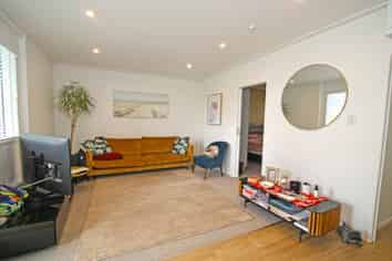 4/6 Belt Road, Moturoa