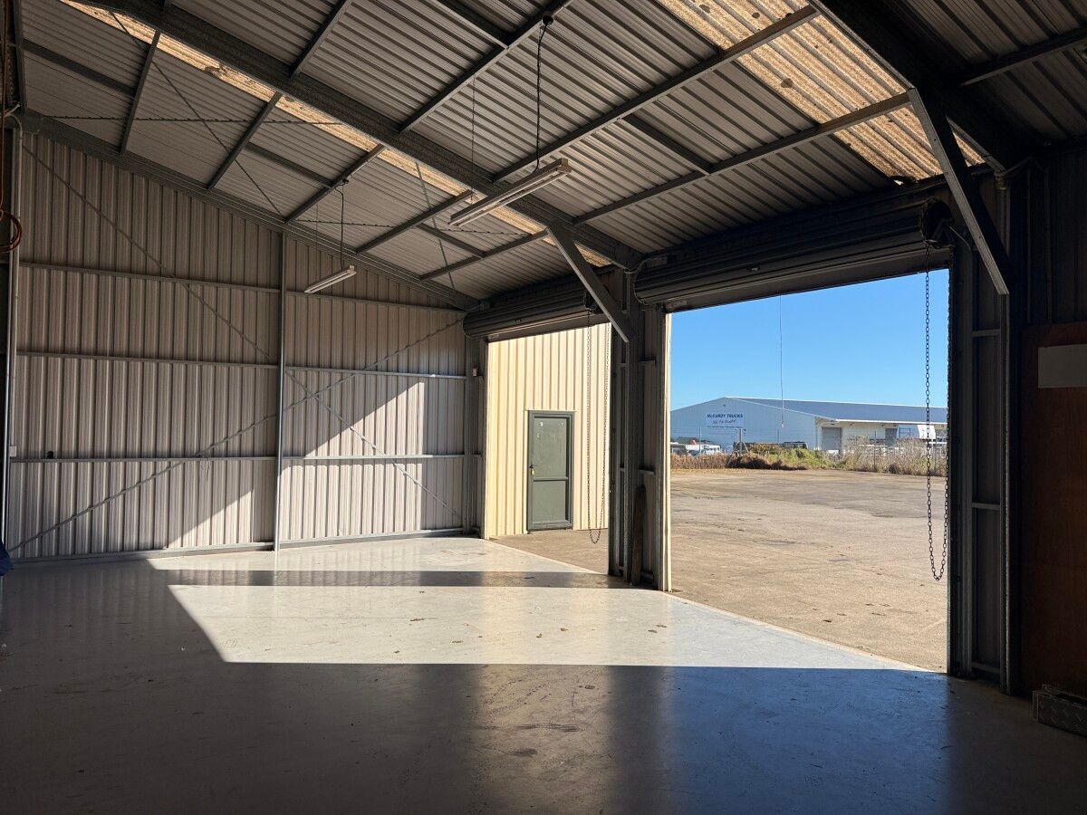 Modern Warehouse in Central Bell Block - Ansicht 5