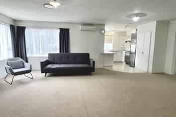 1a Takatimu Way, Johnsonville