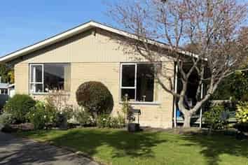 6 Rowan Place , Mosgiel