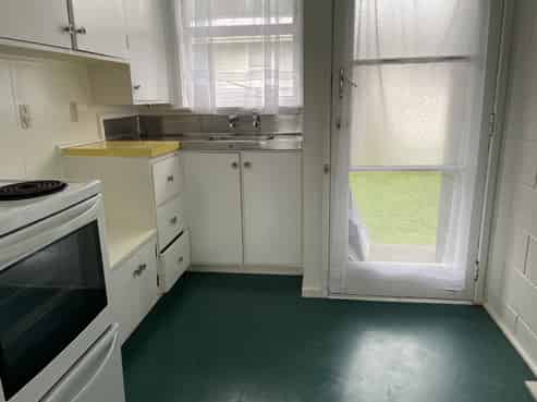 2/136-138 Waddington Drive, Naenae