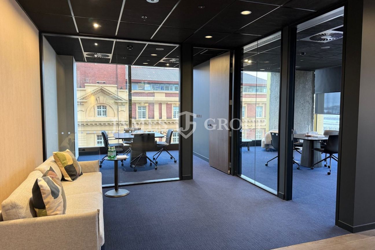 Ready-to-Go Office with High Quality Fit-Out - Pohľad 4