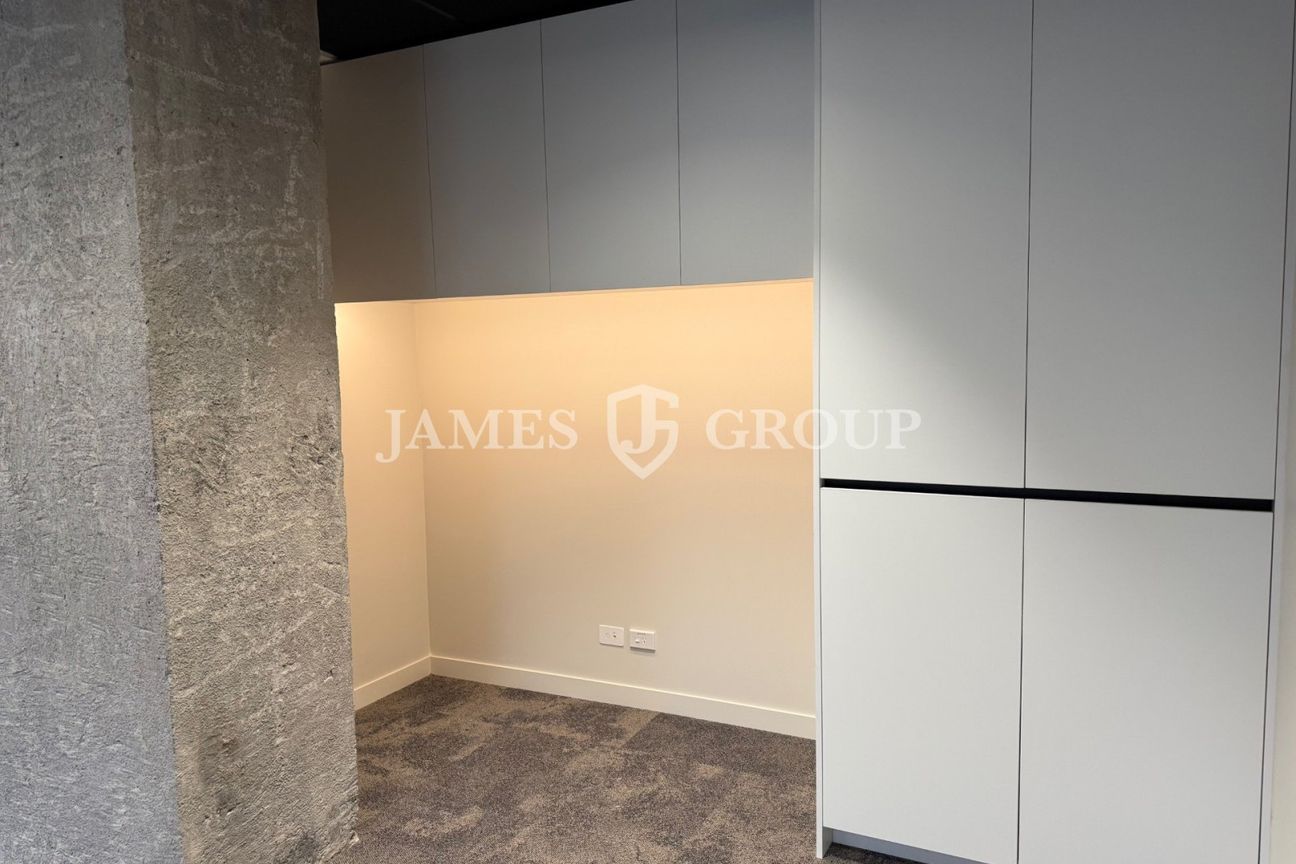 Ready-to-Go Office with High Quality Fit-Out - Viac