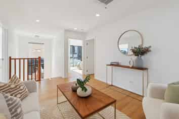 54  Kenmure Avenue, Forrest Hill