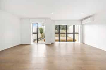 4/6 Curran Street, Herne Bay