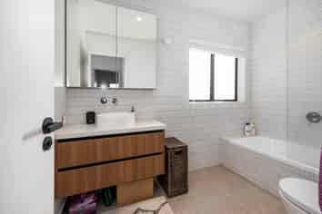 4/6 Curran Street, Herne Bay