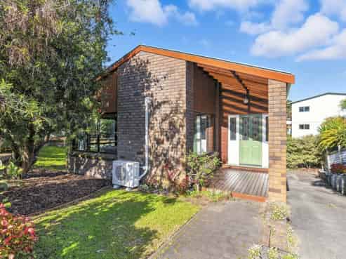 38A Poplar Avenue, Raumati South