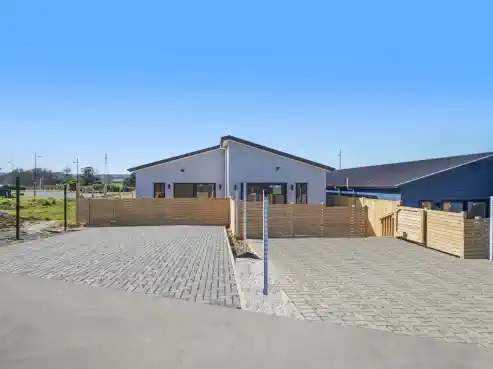43 Tributary Parade, Karaka