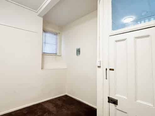 Bottom Fla/33 Hankey Street, Mount Cook
