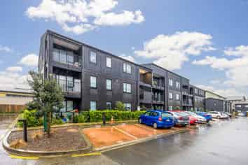 209/28C Eileen Newey Place, Henderson