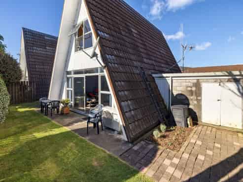 2/215 Fifteenth Avenue, Tauranga South