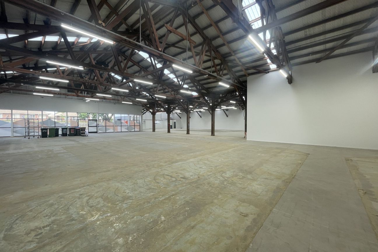 High Profile Warehouse & Secure Yard - Bild 3
