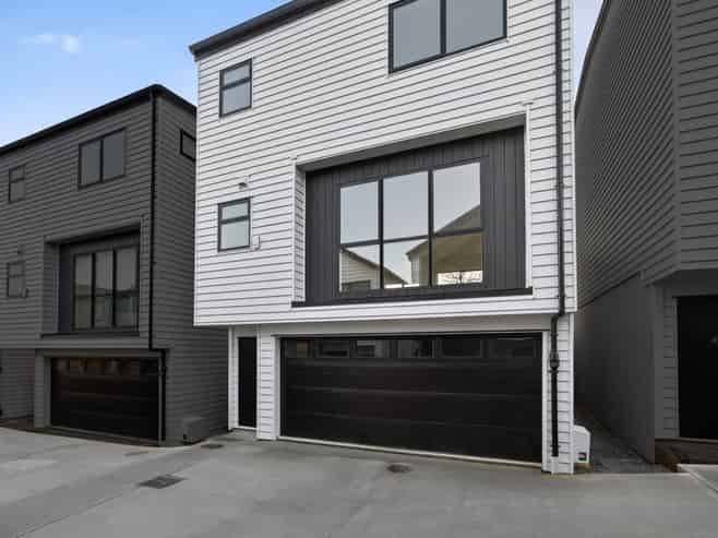 27 Jandell Crescent, Bucklands Beach