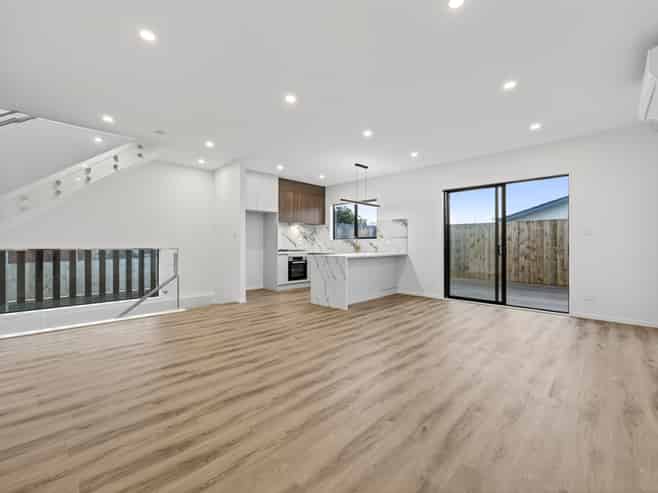 27 Jandell Crescent, Bucklands Beach