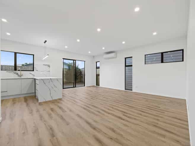 27 Jandell Crescent, Bucklands Beach
