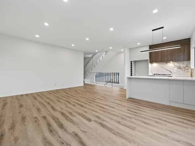 27 Jandell Crescent, Bucklands Beach