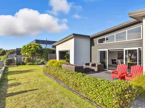 22 Taranui Way, Paraparaumu Beach