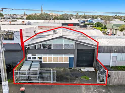 Work, Invest or Develop - Rare Onehunga Freehold
